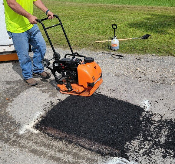 Pothole Patrol Infrared Asphalt Recycler Picture